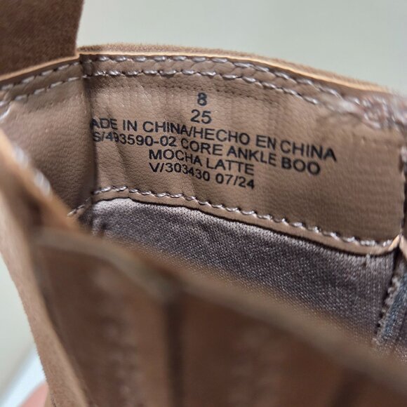 Beige Booties Fall Color Suede Women's Size 8 Old Navy Block Heel Almond Toe - Picture 9 of 10